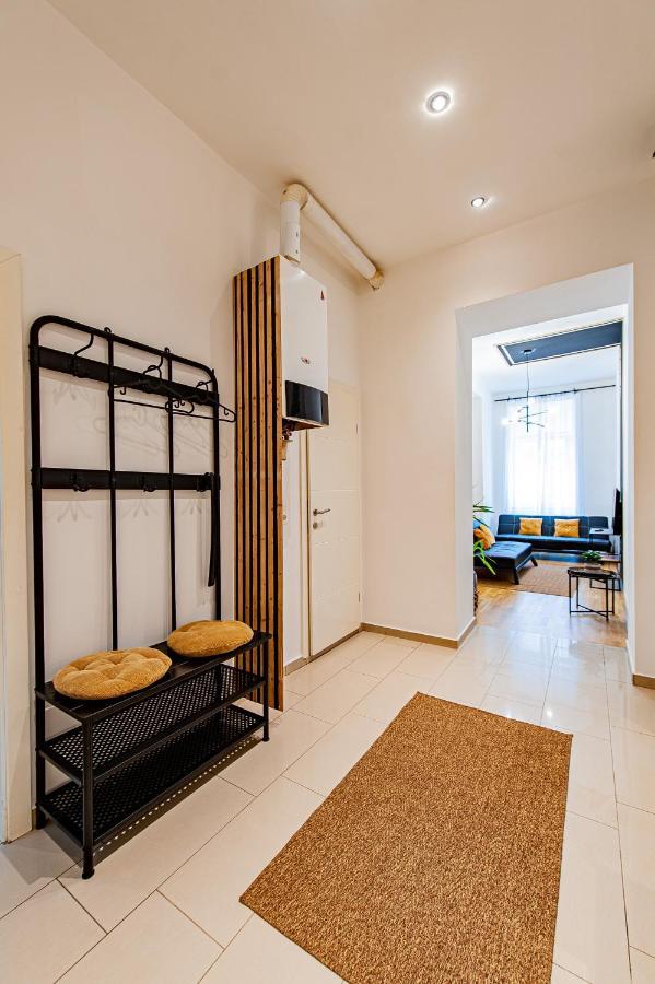 My City Apartment-Vienna Familyroom Buitenkant foto