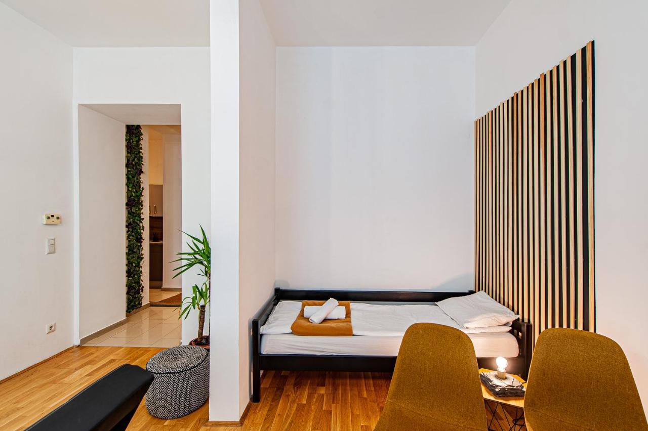 My City Apartment-Vienna Familyroom Buitenkant foto